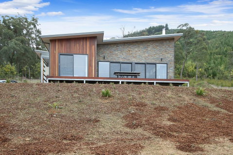 White Star Lodge - Accommodation Directory 2