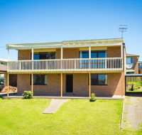 Williams Wonder - Large Beach House - Accommodation Directory