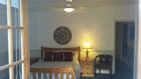 Windswept Country Retreat - Accommodation Directory 2