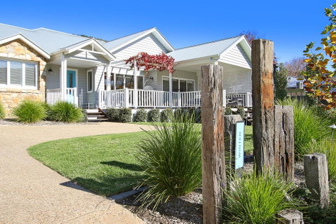Winter Home - Our Place At Bright - Accommodation Directory 0