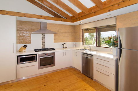 Woodstone Possum Cottage - Accommodation Directory 1