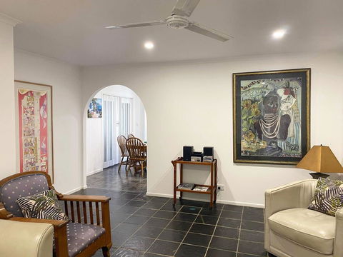 Woorim Secluded Palms Cottage - Accommodation Directory 3