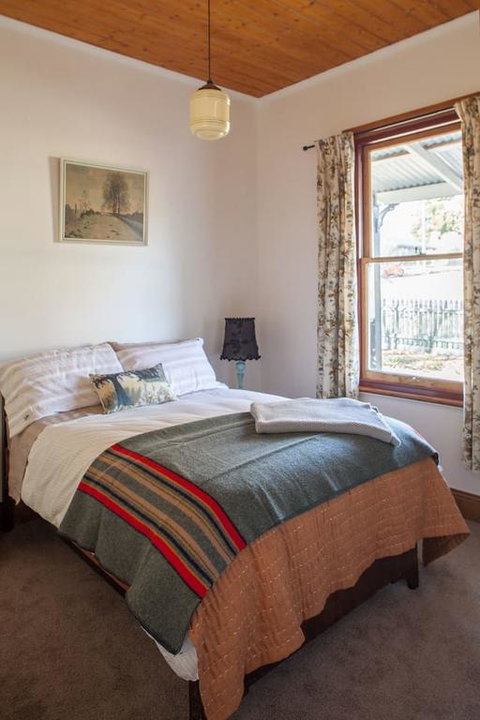 Wormwood House - Accommodation Directory 3