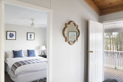 Worthington's Guest Cottage - Accommodation Directory 2