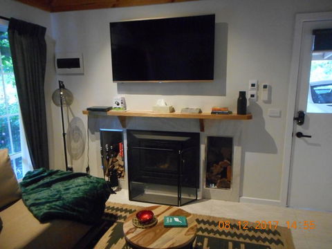 Wurrung B & B - The Cottage - Accommodation Directory 3