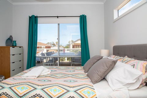 Xanadu - Aldinga Beach - Accommodation Directory 2