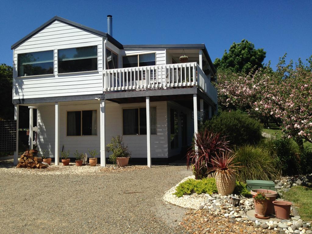 Tarrawarra VIC Accommodation Directory