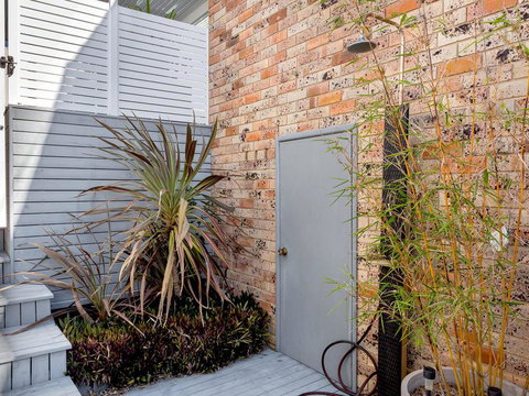 Yenangoon - Walking Together@ Corlette - Accommodation Directory 3