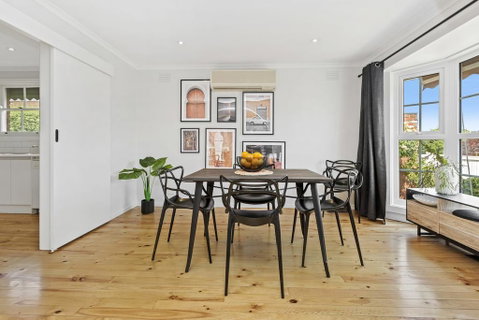YIN-YANG - MOUNT ELIZA - Accommodation Directory 0