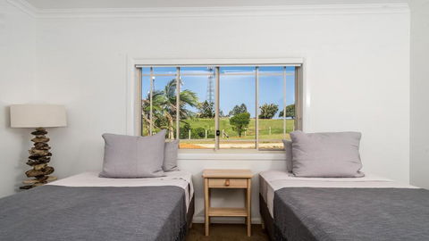 Your Luxury Escape - Byron Sunset Breeze - Accommodation Directory 2