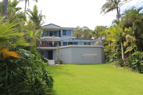 Zaffiro Beach House - Accommodation Directory 0