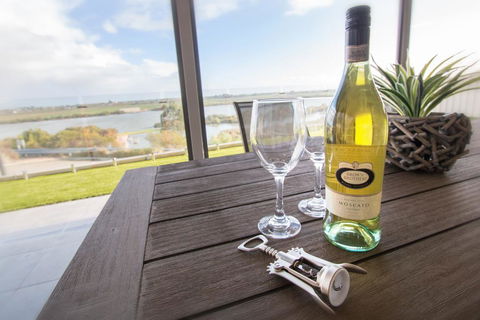 Serenity And Sweeping Murray River Views - Accommodation Directory 2