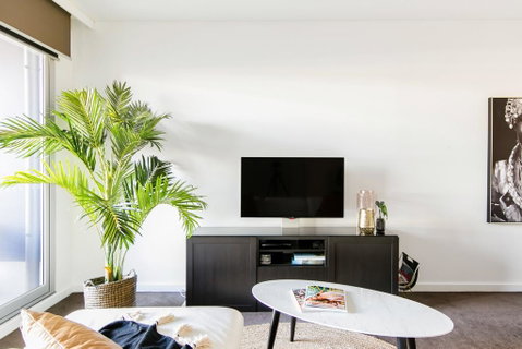 Lux 2BR On Hindmarsh SQ - Accommodation Directory 2
