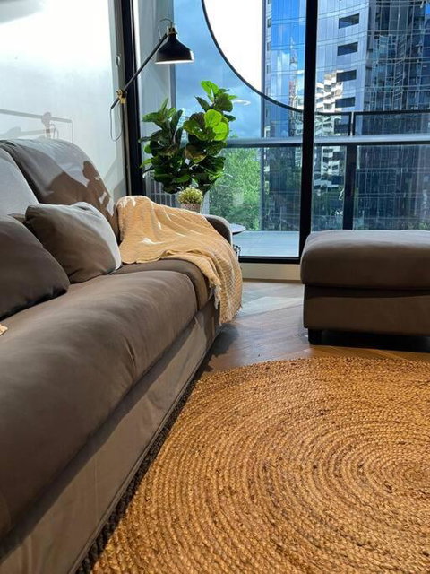 Apartment In Melbourne With Pool - Accommodation Directory 1