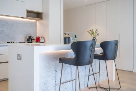 B1 Next To The Crown Hotel Door Step To Cafe CBD - Accommodation Directory 4