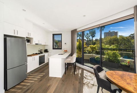 B312S - Luxury Waverton Apartment - Accommodation Directory 1