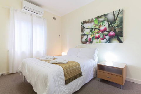 B5 Crawley Apartment 1 BRM & Sleepout Near UWA - Accommodation Directory 1