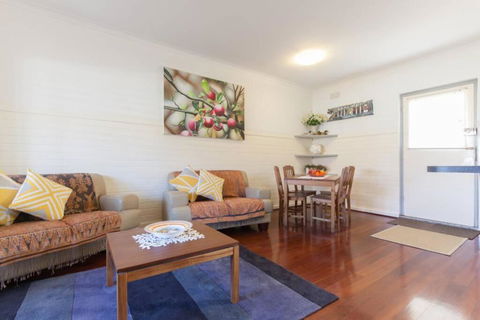 B7 Crawley Apartment 1 BRM & Sleepout Near UWA - Accommodation Directory 4