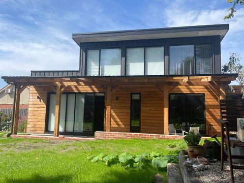 BALMORAL VILLA - Accommodation Directory 2