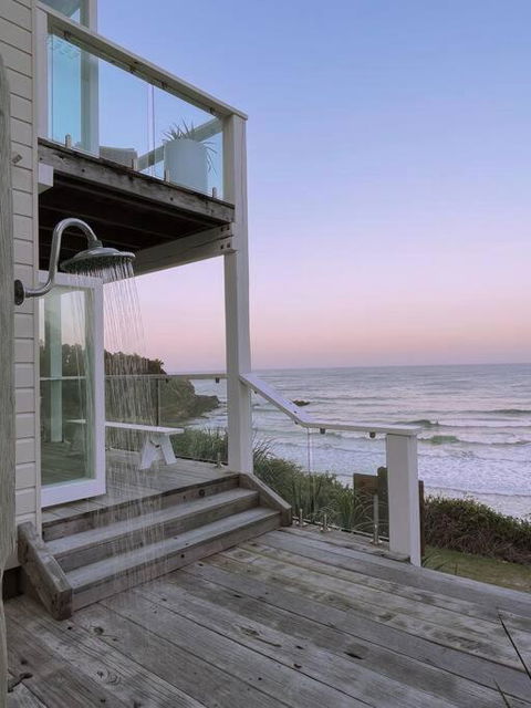 BAY PROPERTIES . Beach House Studio - Accommodation Directory 0