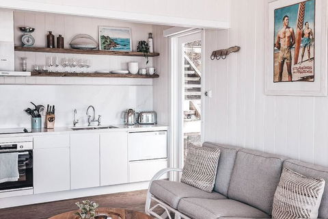 BAY PROPERTIES . Beach House Studio - Accommodation Directory 1