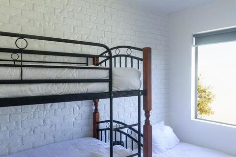 BAY PROPERTIES . Beach Street - Accommodation Directory 4
