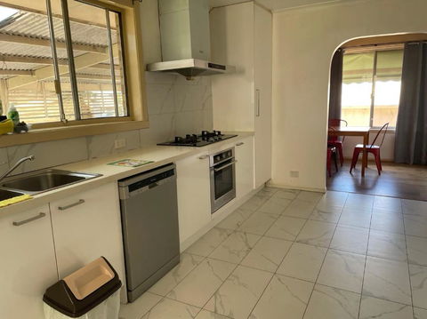 B Convenient And Livable Place For Daily Life - Accommodation Directory 4