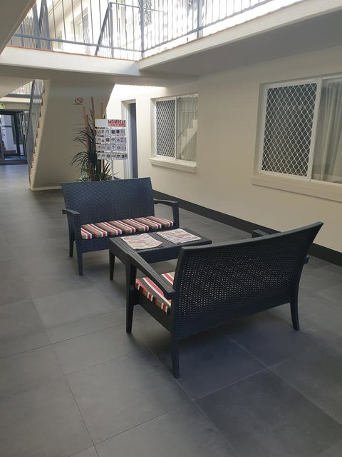 Southport Motel & Apartments - Accommodation Directory 4