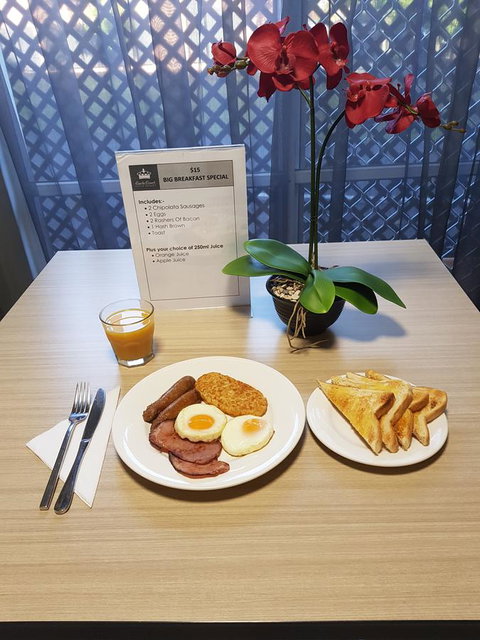 Southport Motel & Apartments - Accommodation Directory 6