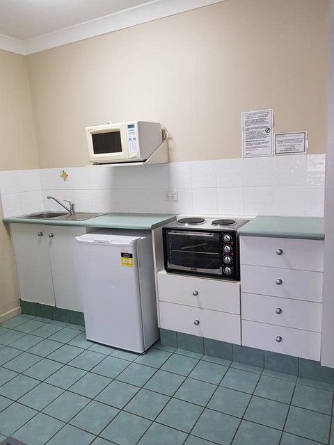 Southport Motel & Apartments - Accommodation Directory 15