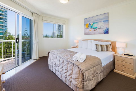 The Ritz Resort Heated Pool - Accommodation Directory 26