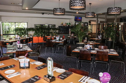 Salisbury Hotel Motel - Accommodation Directory 4
