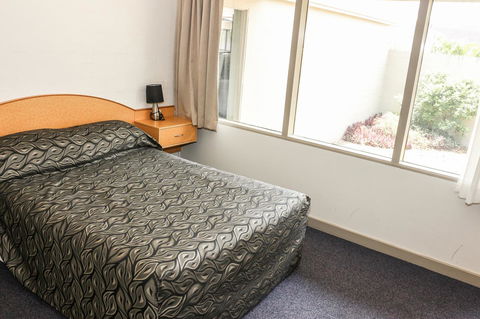 Salisbury Hotel Motel - Accommodation Directory 23