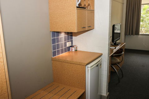 Salisbury Hotel Motel - Accommodation Directory 14