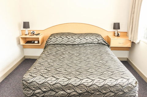 Salisbury Hotel Motel - Accommodation Directory 24