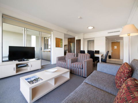 Oaks Brisbane Mews Suites - Accommodation Directory 3