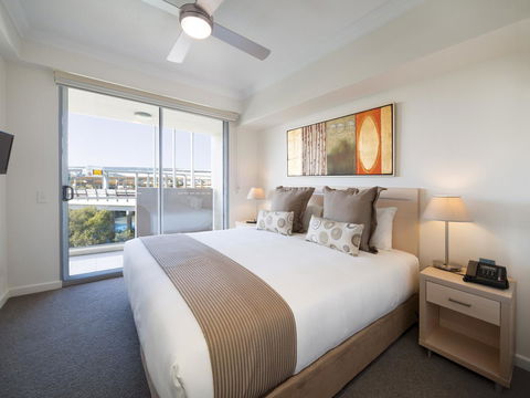 Oaks Brisbane Mews Suites - Accommodation Directory 13
