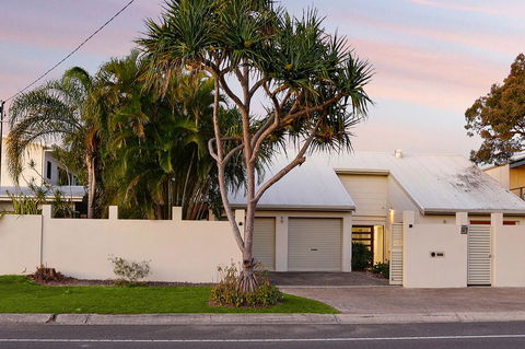 The Pod - Accommodation Directory 19