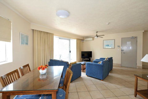 Markham Court - Accommodation Directory 0