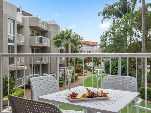 Markham Court - Accommodation Directory 13