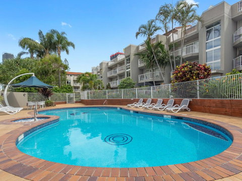 Markham Court - Accommodation Directory 12