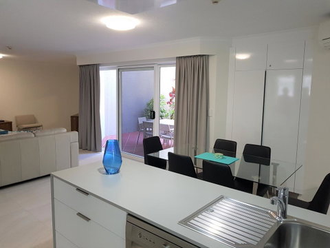 Markham Court - Accommodation Directory 10