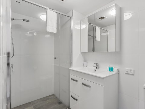 Markham Court - Accommodation Directory 7