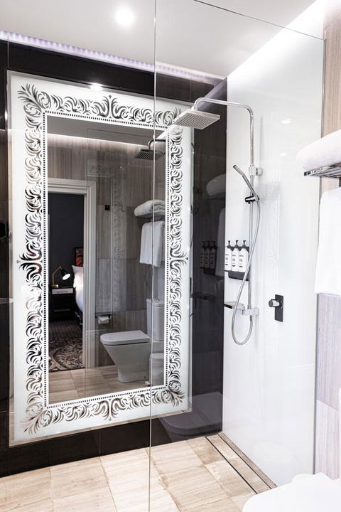 The Inchcolm - Accommodation Directory 23