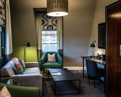 The Inchcolm - Accommodation Directory 40