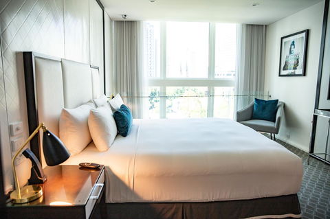 The Inchcolm - Accommodation Directory 44