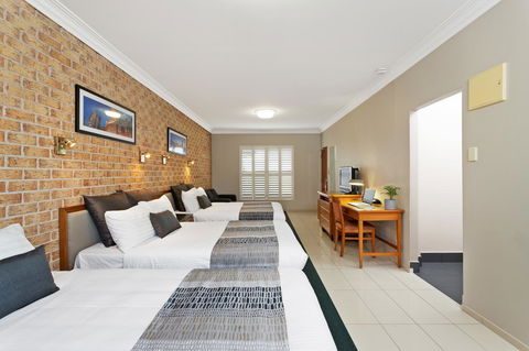 Coopers Colonial Motel - Accommodation Directory 3