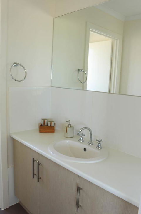 Bayview House - Accommodation Directory 14