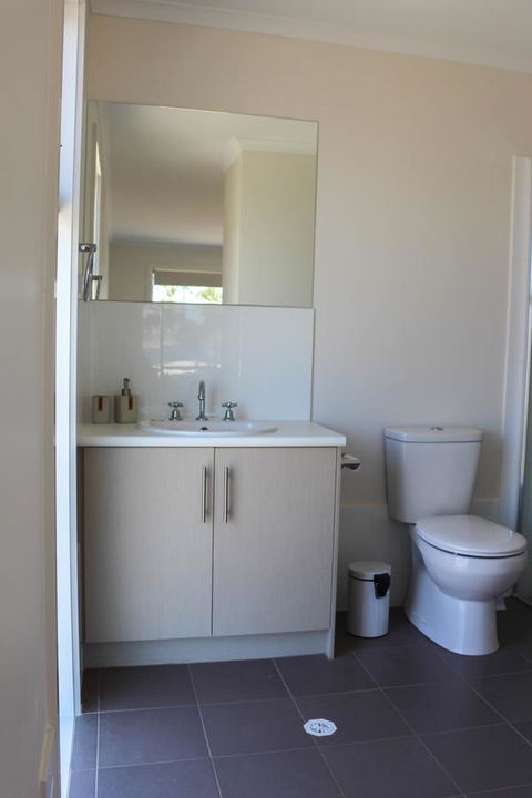 Bayview House - Accommodation Directory 18