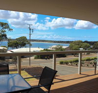 Bayview House - Accommodation Directory